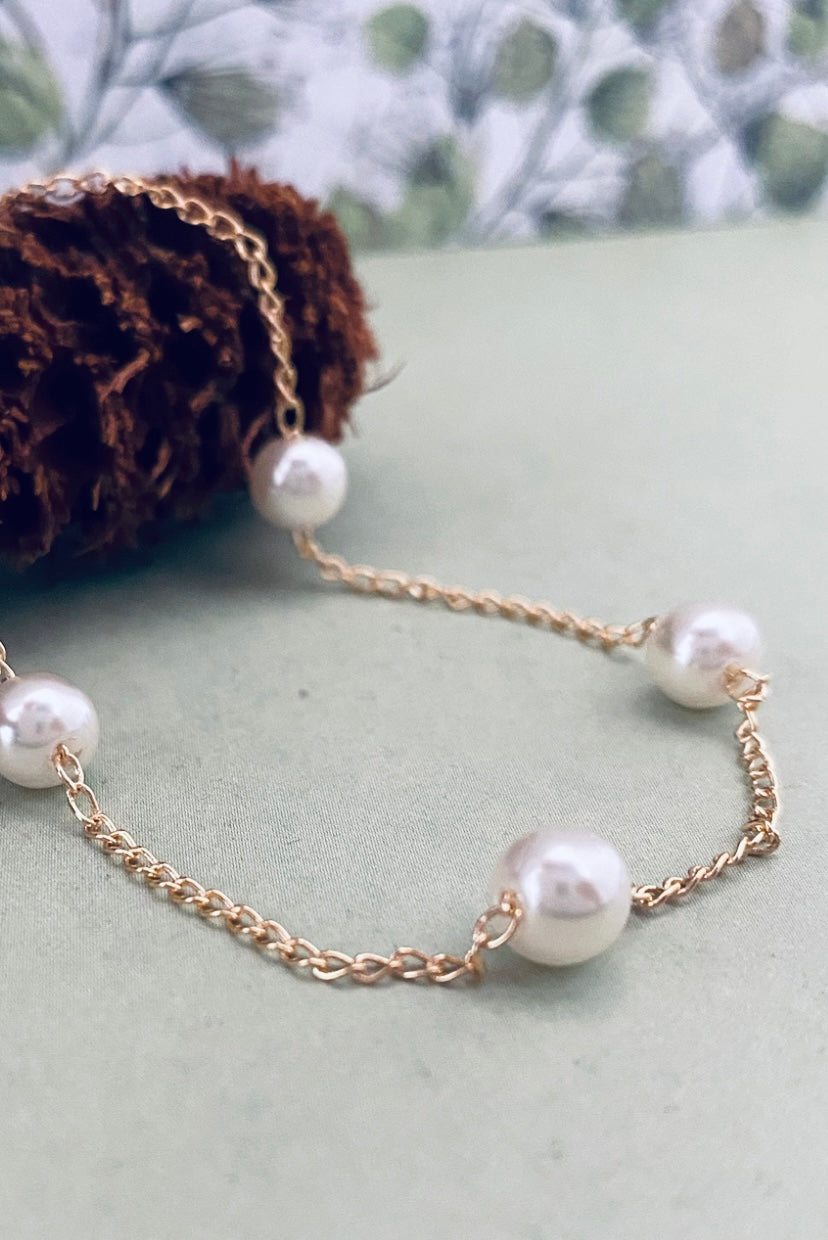 CLASSIC PEARLS BRACELET